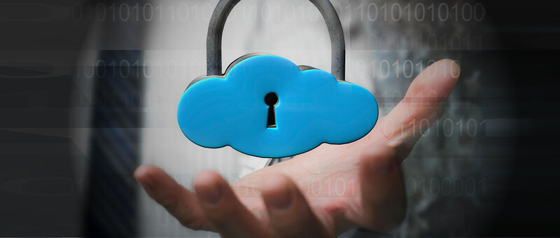 Mann mit Cloud Schloss in der Hand