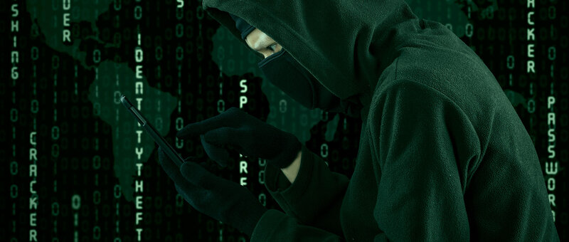 Hacker am Rechner